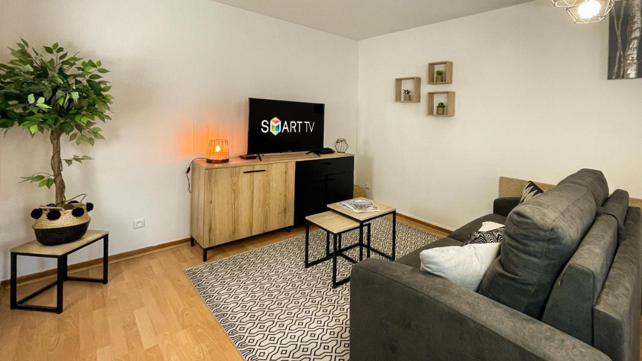 אנמסה Homey Wood - New - Appartement Avec Une Chambre - Parking Prive Gratuit - Balcon Prive - A 5 Min De La Gare Pour Rejoindre Geneve מראה חיצוני תמונה