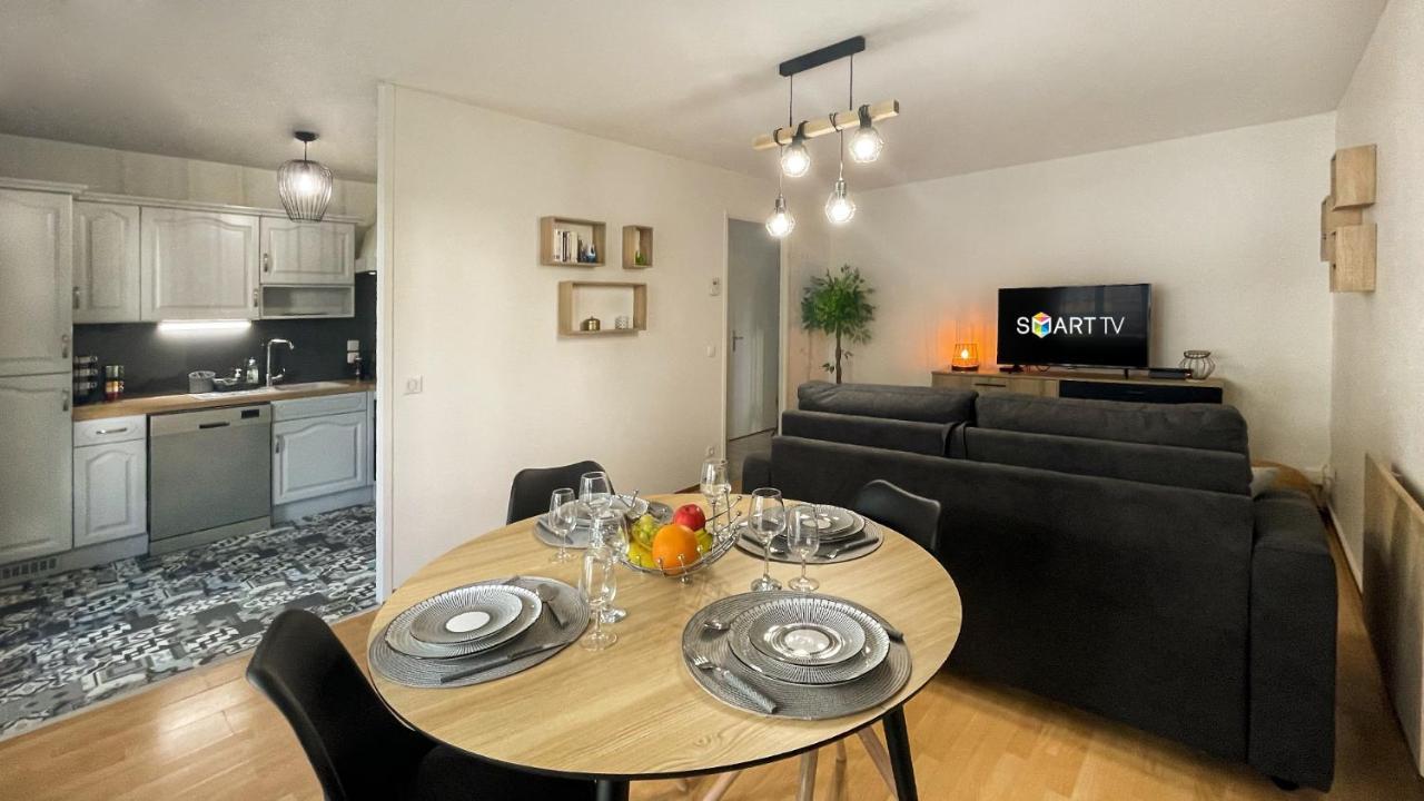 אנמסה Homey Wood - New - Appartement Avec Une Chambre - Parking Prive Gratuit - Balcon Prive - A 5 Min De La Gare Pour Rejoindre Geneve מראה חיצוני תמונה